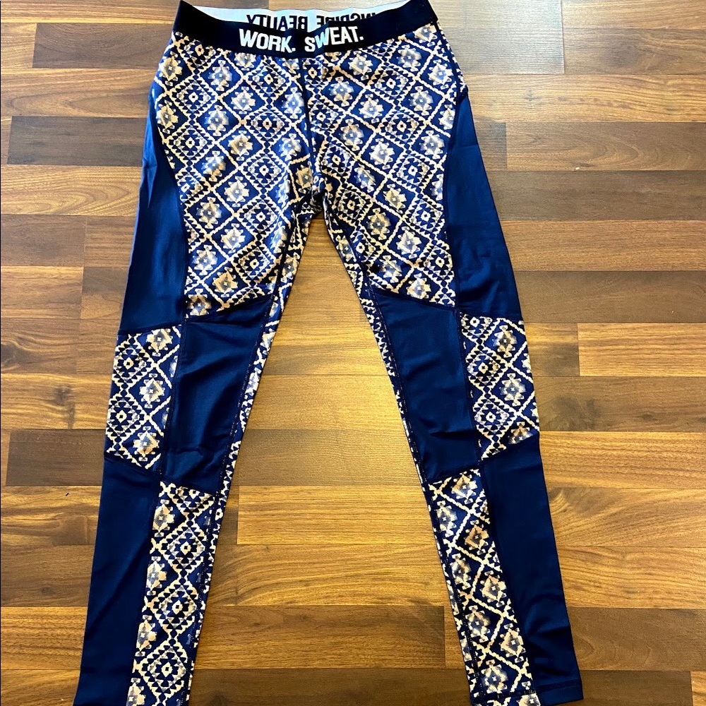 Nikibiki yoga pants